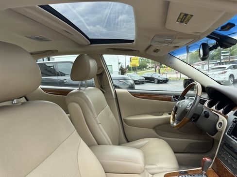 Used 2005 Lexus ES 330 w/ DVD Navigation System Pkg FWD image 21