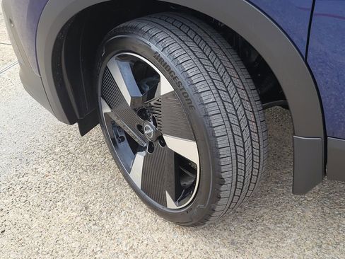 New 2026 Nissan Kicks SR w/ SR Premium Package image 11