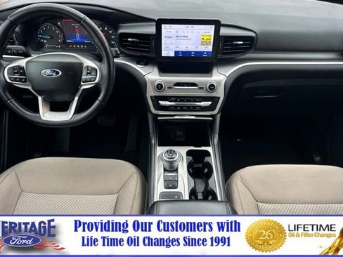 Certified 2022 Ford Explorer XLT image 13