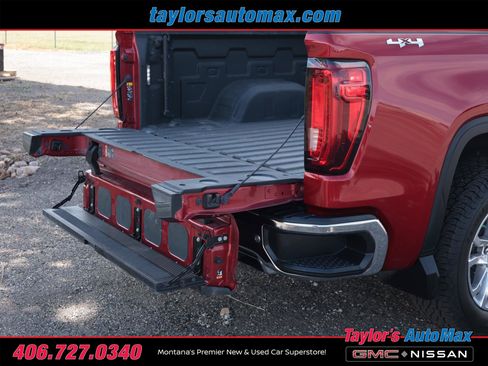 Used 2022 GMC Sierra 1500 SLT w/ SLT Convenience Package AWD/4WD image 38