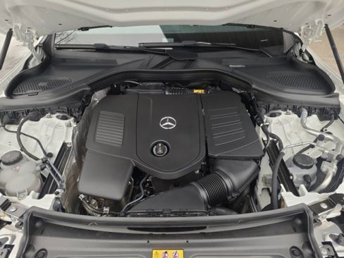 Used 2023 Mercedes-Benz GLC 300 4MATIC image 9