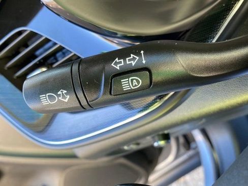 Used 2022 Buick Envision Essence w/ Sport Touring Package image 21