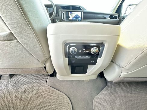 Used 2023 GMC Yukon Denali image 22