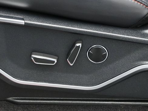 Used 2025 Ford F150 Raptor image 9