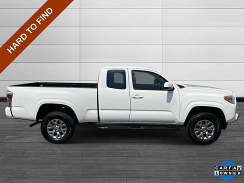 Used 2018 Toyota Tacoma SR w/ SR Convenience Package RWD image 2