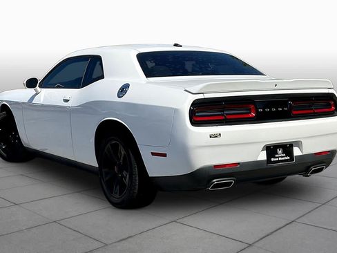 Used 2019 Dodge Challenger SXT RWD image 12