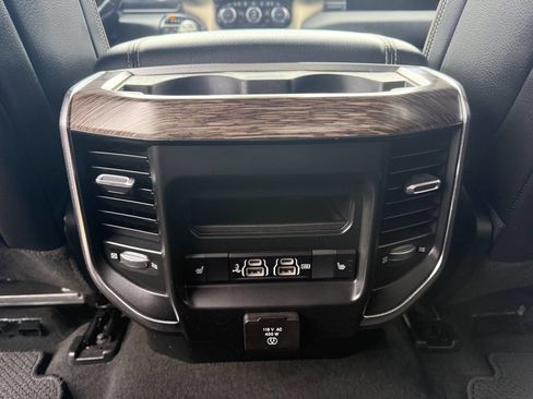 Used 2019 RAM 1500 Laramie image 29