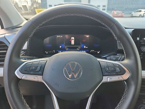 Used 2025 Volkswagen Taos S AWD/4WD image 18