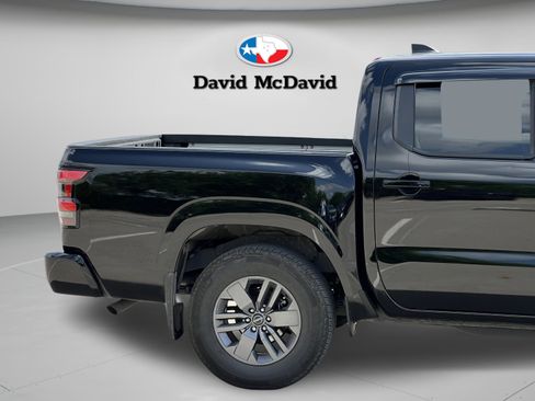 Used 2025 Nissan Frontier SV w/ SV Convenience Package RWD image 32