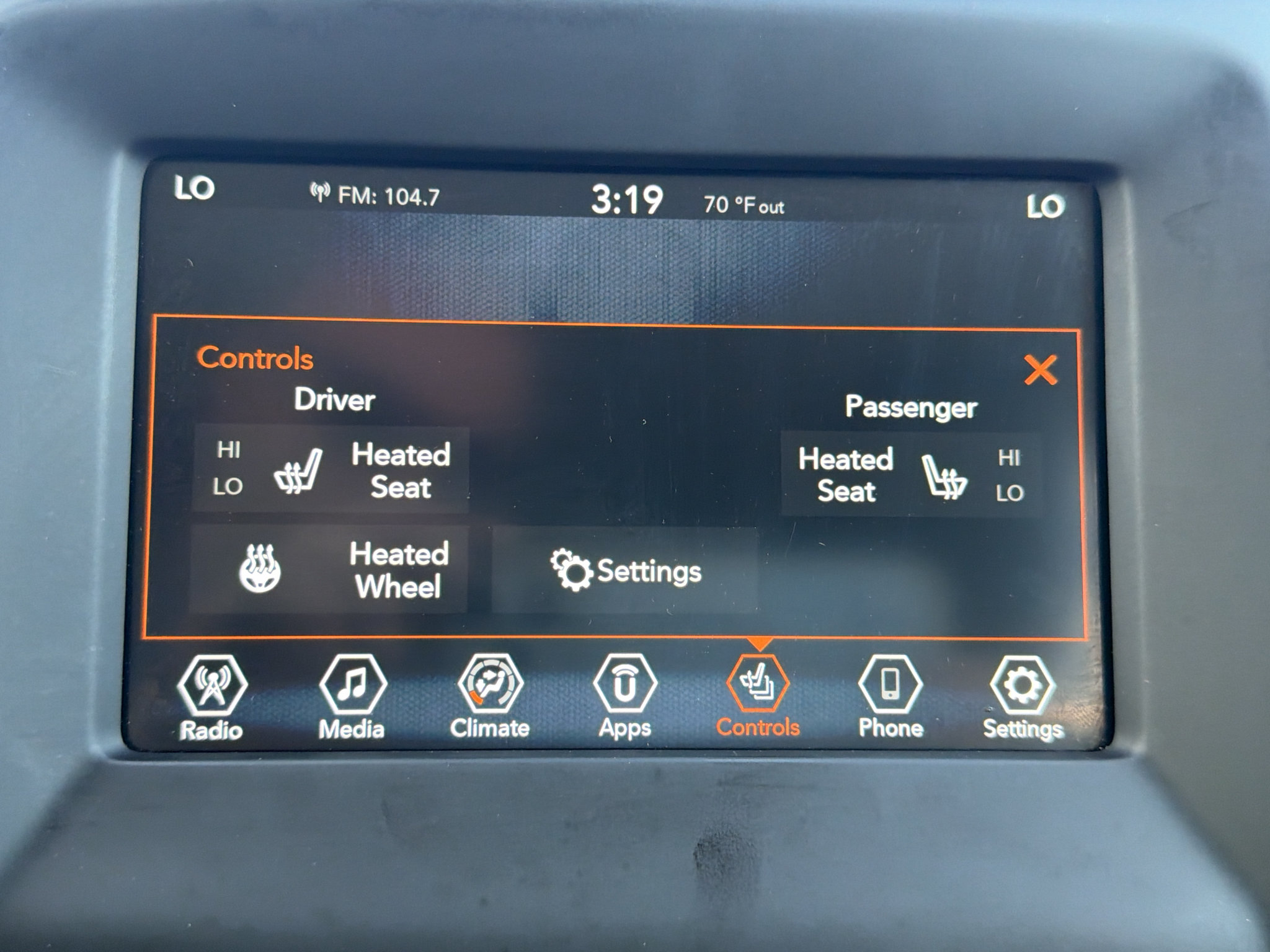 Used 2019 Jeep Compass Latitude w/ Cold Weather Group AWD/4WD image 27