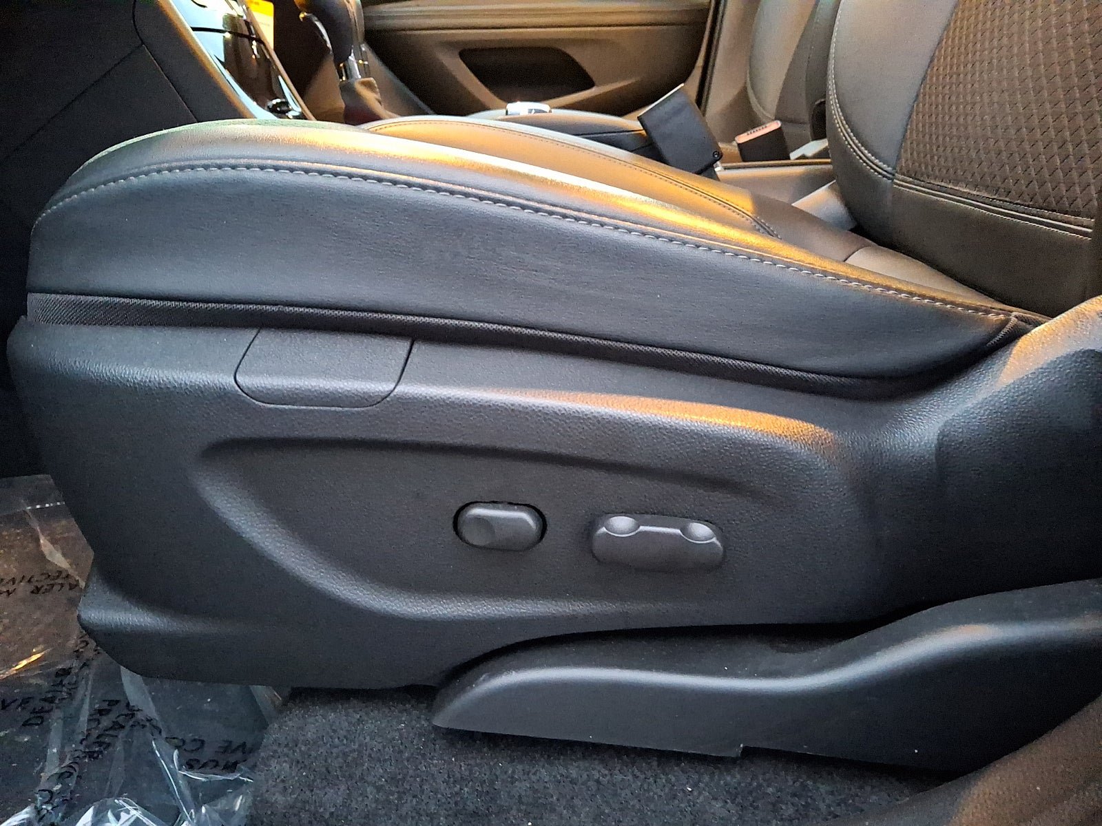Certified 2022 Buick Encore Preferred w/ Safety Package AWD/4WD image 14