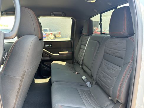 Used 2023 Nissan Frontier Pro-X w/ Tow Package RWD image 12