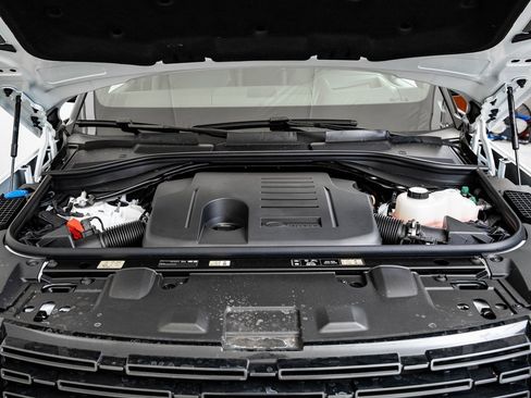 New 2026 Land Rover Range Rover SE image 45