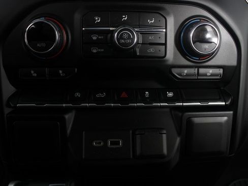 Used 2021 Chevrolet Silverado 1500 LT image 6