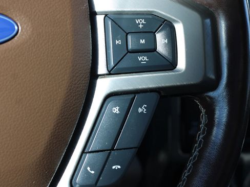 Used 2019 Ford F150 Limited image 17