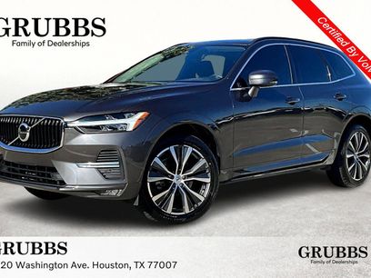 Certified 2022 Volvo XC60 B5 Momentum