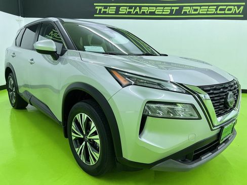 Used 2023 Nissan Rogue SV AWD/4WD image 2