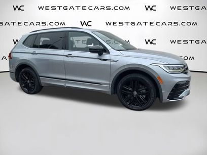 Used 2022 Volkswagen Tiguan SE R-Line