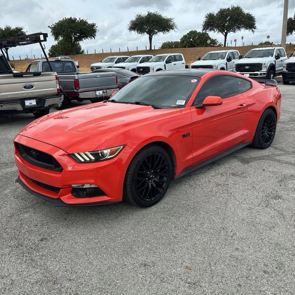 Used 2016 Ford Mustang GT w/ Black Accent Package RWD image 4