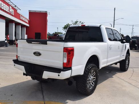 Used 2017 Ford F250 Lariat w/ FX4 Off-Road Package AWD/4WD image 4