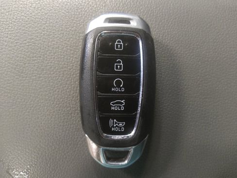 Used 2021 Hyundai Elantra SEL FWD image 32