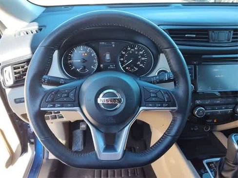 Used 2019 Nissan Rogue SV image 22