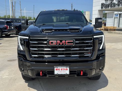 Used 2025 GMC Sierra 2500 AT4 AWD/4WD image 3