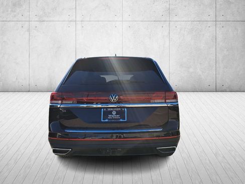 New 2026 Volkswagen Atlas SE FWD image 6