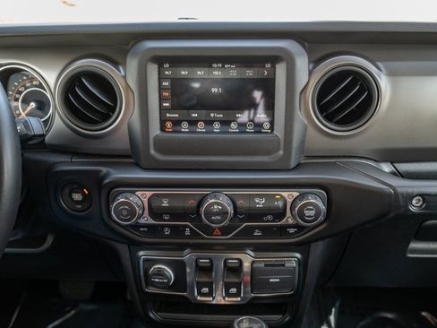 Used 2022 Jeep Wrangler Sport S image 18