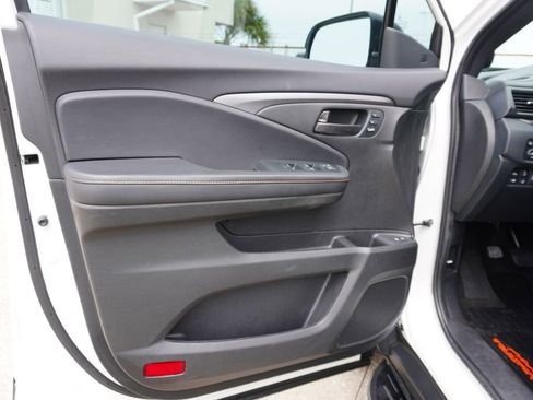 Used 2023 Honda Passport TrailSport image 8