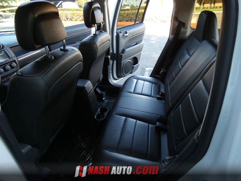 Used 2016 Jeep Patriot High Altitude FWD image 41