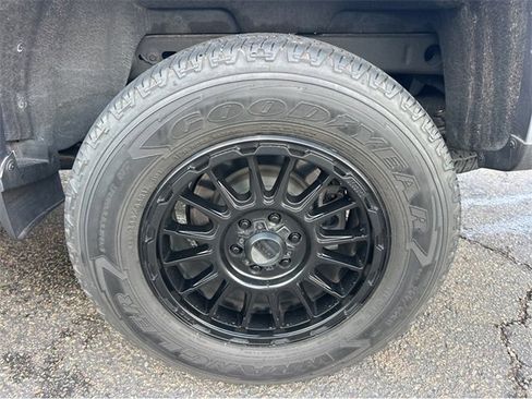 Used 2021 Chevrolet Colorado LT w/ LT Convenience Package image 13