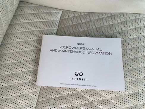 Used 2019 INFINITI QX50 Essential w/ Sensory Package image 32