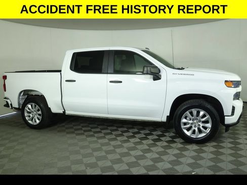 Used 2021 Chevrolet Silverado 1500 Custom RWD image 2