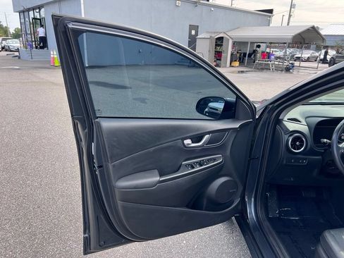 Used 2022 Hyundai Kona Limited w/ Cargo Package FWD image 25