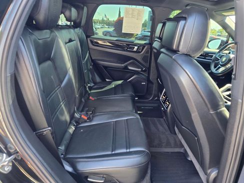Used 2019 Porsche Cayenne AWD/4WD image 67