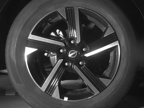 Used 2025 Nissan Sentra SV FWD image 19