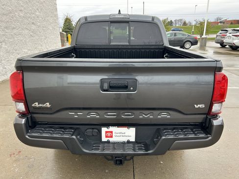 Used 2022 Toyota Tacoma SR AWD/4WD image 5
