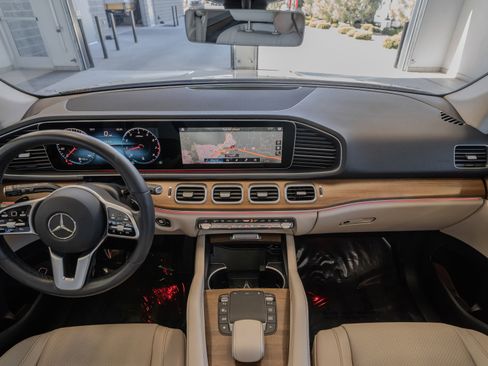 Used 2022 Mercedes-Benz GLE 350 4MATIC image 8