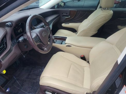 Used 2019 Lexus LS 500 RWD image 4