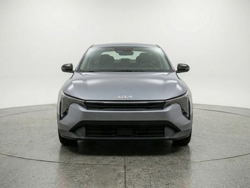 Used 2025 Kia K4 FWD image 2