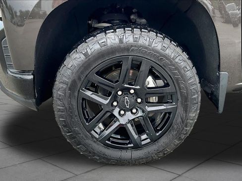 Used 2021 Chevrolet Silverado 1500 LT Trail Boss w/ Convenience Package II AWD/4WD image 10