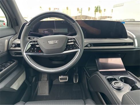 New 2026 Cadillac Vistiq Sport w/ LPO, Floor Liner Package image 6