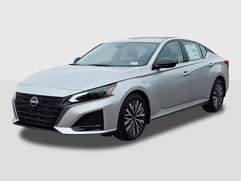 New 2026 Nissan Altima 2.5 SV FWD image 1
