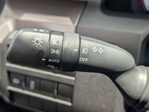 Used 2025 Toyota Tacoma TRD Off-Road AWD/4WD image 28
