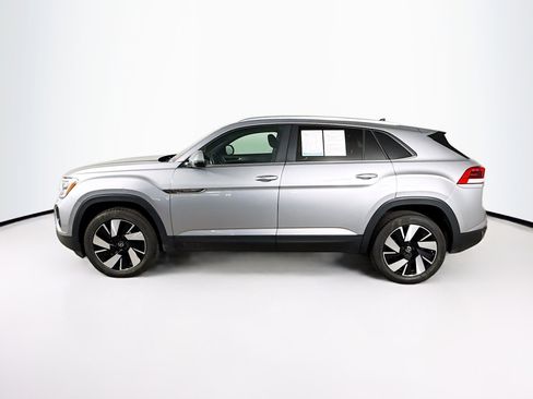 Used 2024 Volkswagen Atlas Cross Sport SE image 7