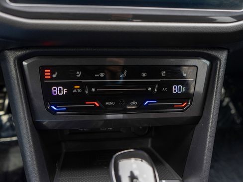 Used 2022 Volkswagen Tiguan SEL R-Line AWD/4WD image 21