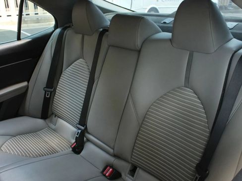 Used 2019 Toyota Camry SE FWD image 35