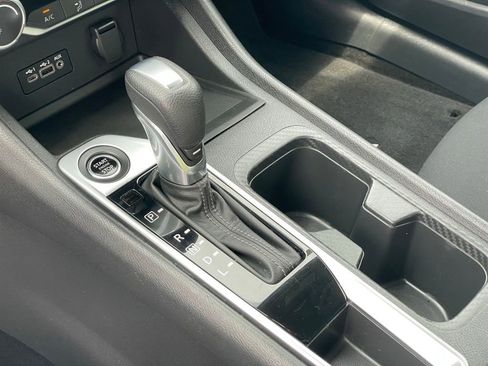 Used 2022 Nissan Sentra SV w/ Trunk Package image 21