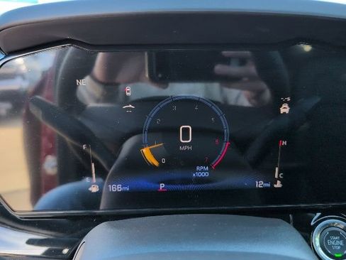 Used 2026 Chevrolet Trax RS w/ Sunroof Package image 25